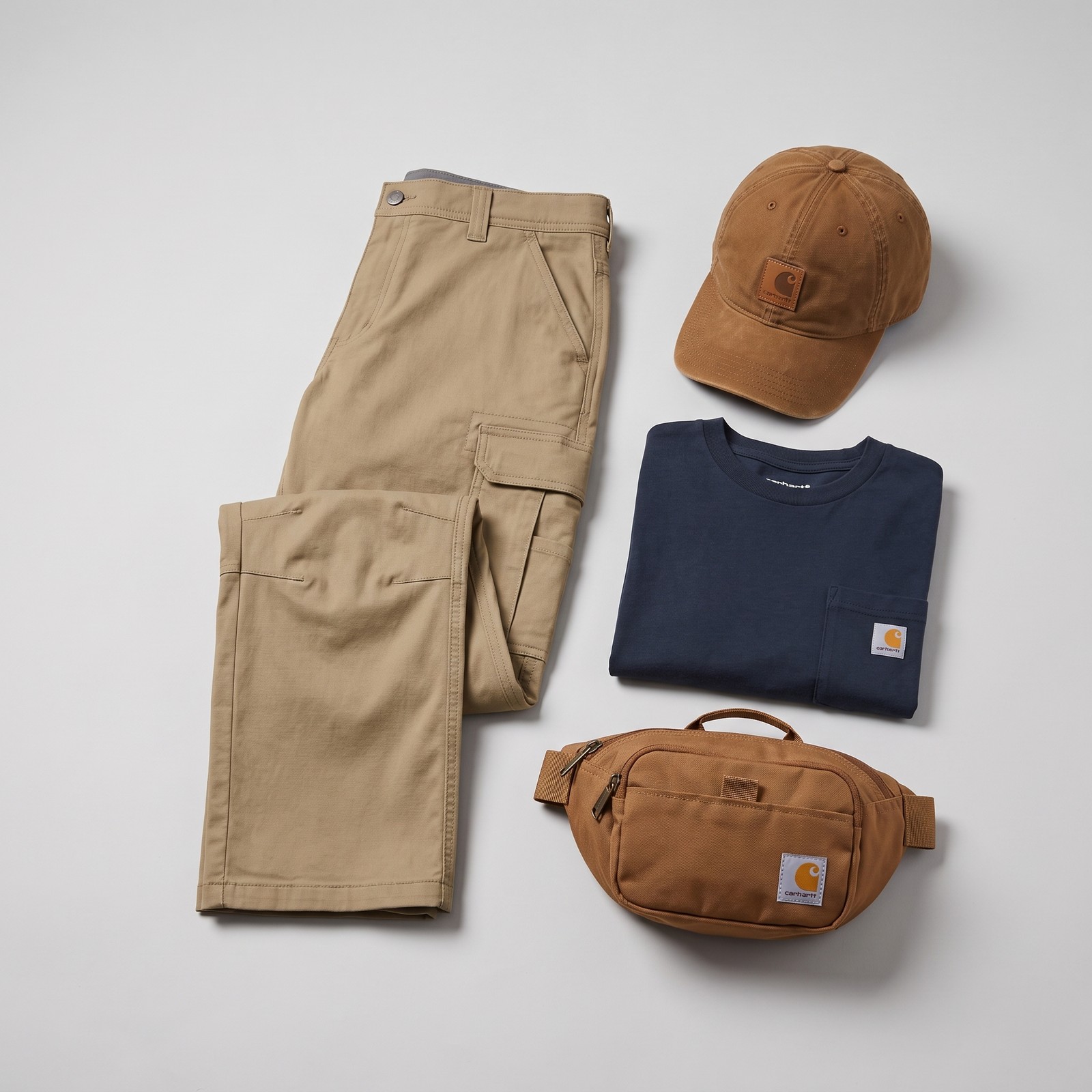 בנוי ליום עבודה | ערכת Carhartt: מכנס, חולצה, כובע ותיק מותן